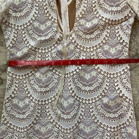 FOR LOVE AND LEMONS Rosalina Lace Keyhole Dress - Picture 5 of 5